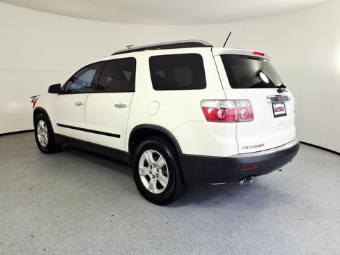 Used 2009 GMC Acadia SLE FWD image 4