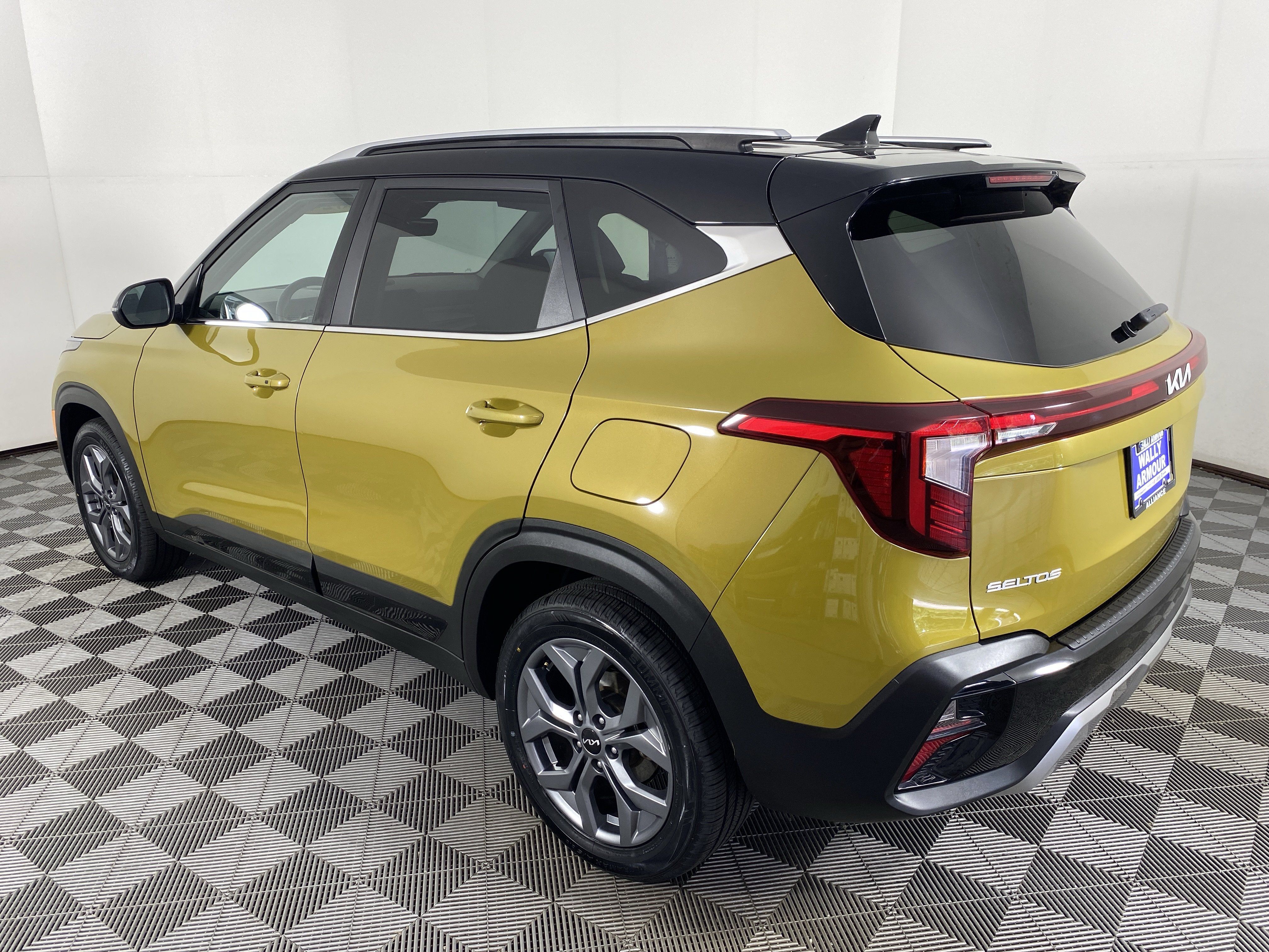 Used 2024 Kia Seltos S FWD image 9