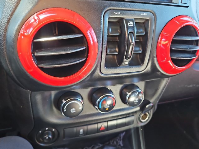 Used 2013 Jeep Wrangler Unlimited Sport AWD/4WD image 18