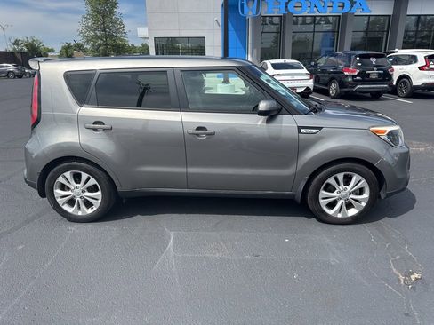 Used 2015 Kia Soul + w/ Audio Package FWD image 2