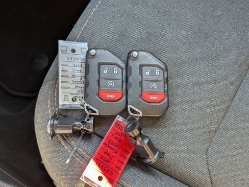 Used 2025 Jeep Wrangler Sahara image 35