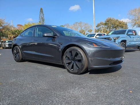 Used 2024 Tesla Model 3 Standard Range image 2