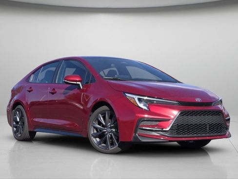 Certified 2025 Toyota Corolla XSE FWD image 2