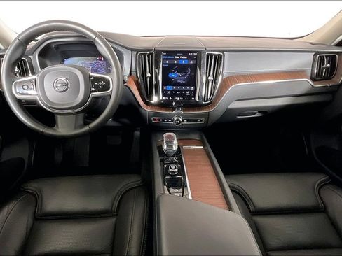 Used 2023 Volvo XC60 B5 Ultimate w/ Protection Package Premier FWD image 15