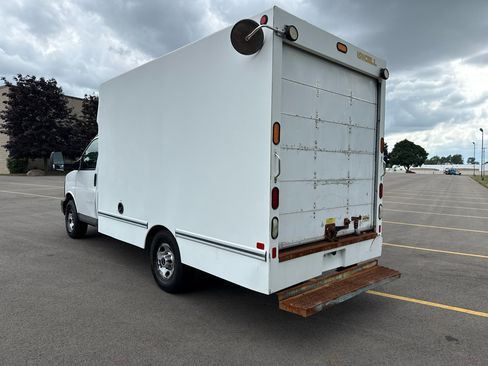 Used 2012 GMC Savana 3500 image 5