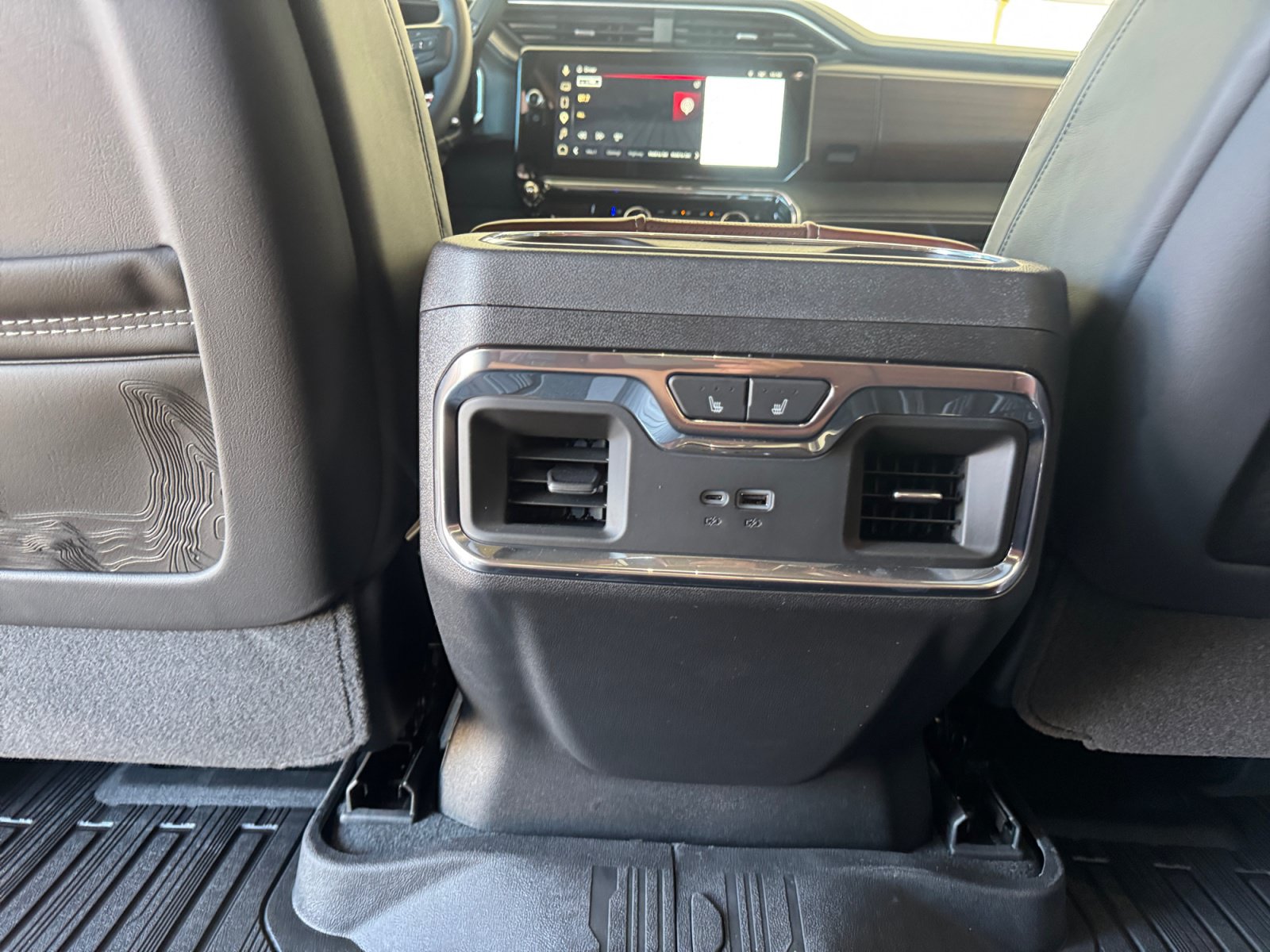 Used 2026 GMC Sierra 2500 Denali Ultimate AWD/4WD image 16