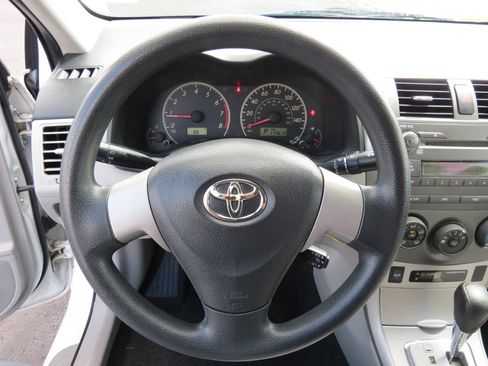 Used 2011 Toyota Corolla LE image 11