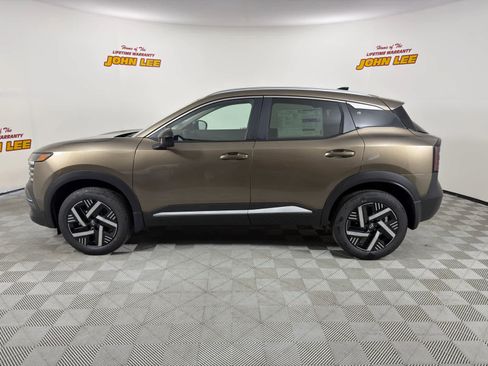 New 2026 Nissan Kicks SV w/ Interior Electronics Package FWD image 2