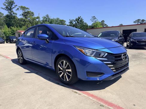 Used 2024 Nissan Versa SV FWD image 38