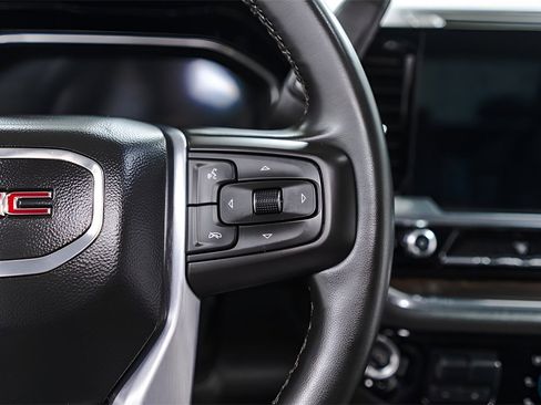 Used 2024 GMC Sierra 2500 SLT w/ SLT Convenience Package image 12