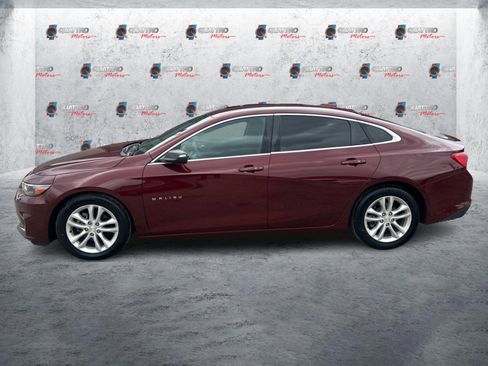 Used 2016 Chevrolet Malibu LT image 2