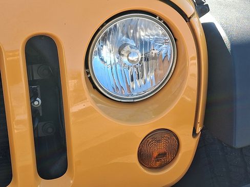 Used 2013 Jeep Wrangler Unlimited Sport AWD/4WD image 9