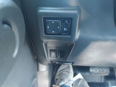 Used 2014 Nissan Cube 1.8 SL w/ Interior Designer Package FWD image 20