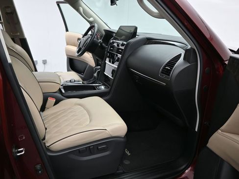 Used 2024 Nissan Armada Platinum w/ Captain's Chairs Package image 7
