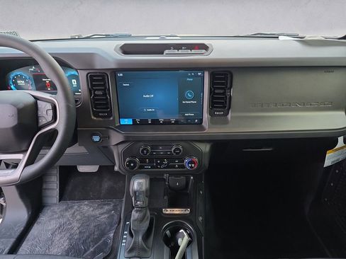 New 2025 Ford Bronco Base image 11