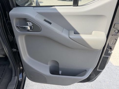 Used 2019 Nissan Frontier SV w/ Value Truck Package AWD/4WD image 18