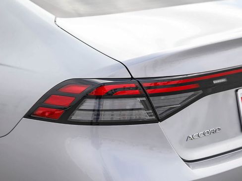 Used 2024 Honda Accord LX image 9