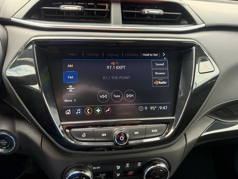 Used 2023 Chevrolet TrailBlazer ACTIV w/ Sun and Liftgate Package FWD image 10