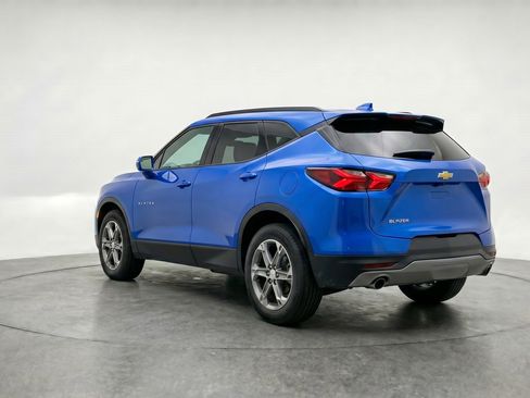 Used 2025 Chevrolet Blazer LT FWD image 6