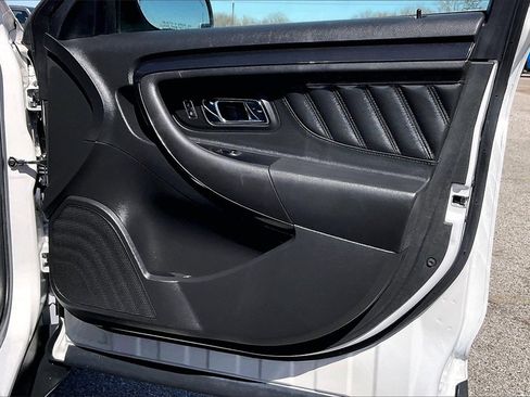 Used 2018 Ford Taurus SHO w/ Driver Assist Package image 29