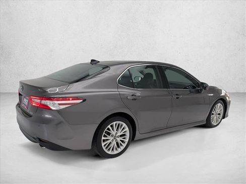 Used 2018 Toyota Camry XLE w/ Audio Package image 5