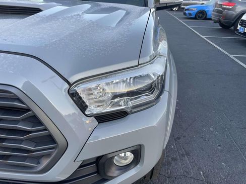 Used 2020 Toyota Tacoma TRD Sport image 14
