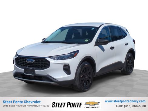 Used 2023 Ford Escape Active w/ Tech Pack #1 AWD/4WD image 1