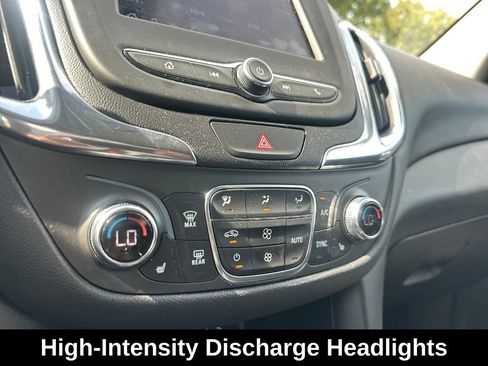 Used 2020 Chevrolet Equinox LT w/ Driver Convenience Package FWD image 18