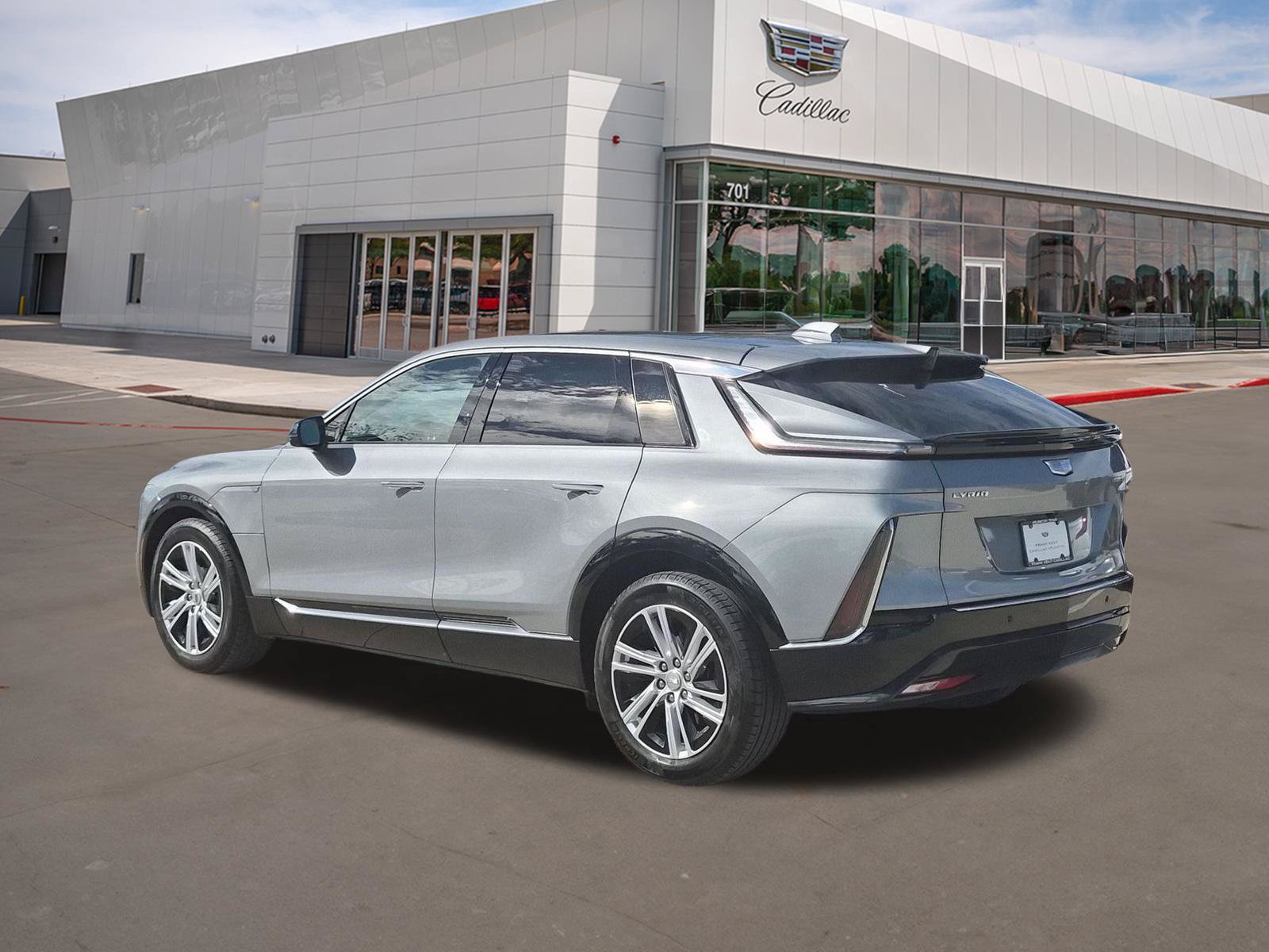 Used 2024 Cadillac Lyriq Tech AWD/4WD image 4