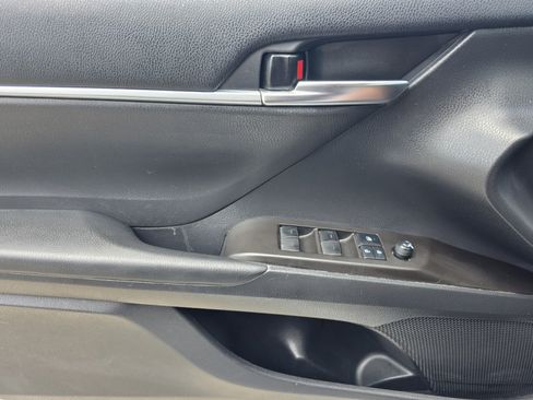 Used 2022 Toyota Camry LE FWD image 27