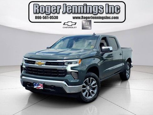 Used 2025 Chevrolet Silverado 1500 LT AWD/4WD image 1