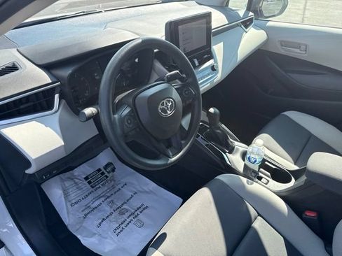 Used 2024 Toyota Corolla LE FWD image 22