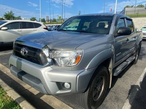 Used 2014 Toyota Tacoma PreRunner w/ SR5 Package RWD image 9