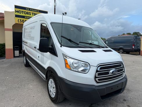 Used 2018 Ford Transit 250 148 Medium Roof w/ Interior Upgrade Package RWD image 9