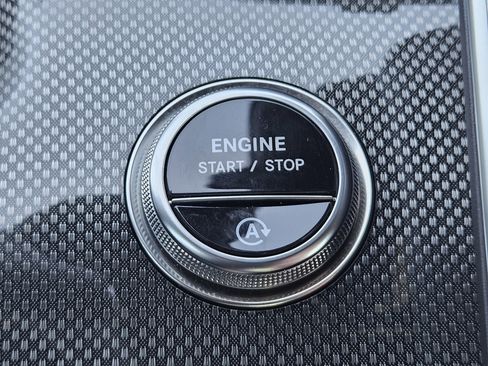 Used 2025 Mercedes-Benz CLE 300 4MATIC Cabriolet image 21