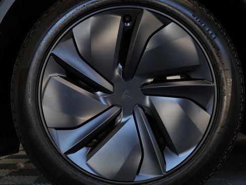 Used 2026 Tesla Model Y 2WD image 10