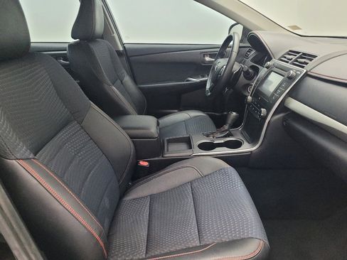 Used 2015 Toyota Camry SE image 21