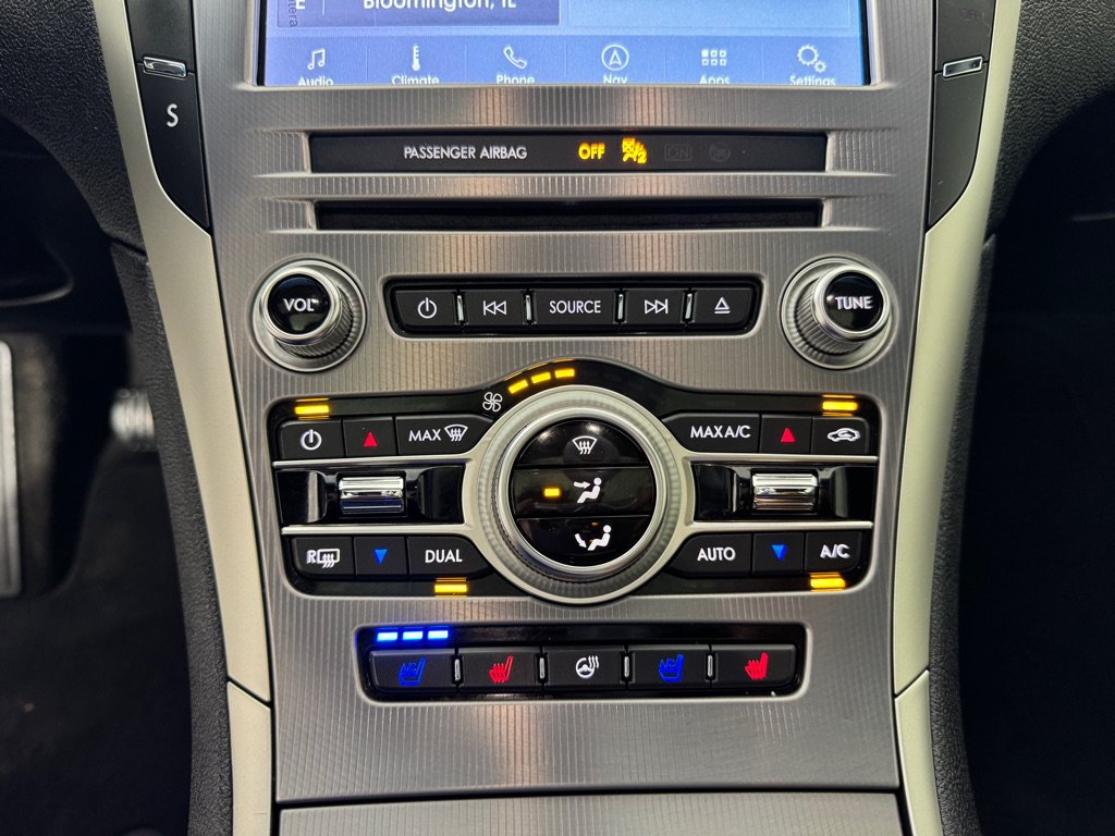 Used 2019 Lincoln MKZ Reserve w/ Luxury Package AWD/4WD image 17