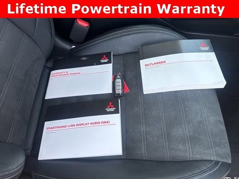 Used 2023 Mitsubishi Outlander SE image 22