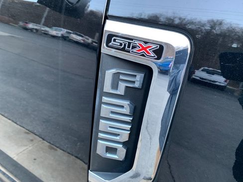 Used 2017 Ford F250 XL w/ STX Appearance Package image 10