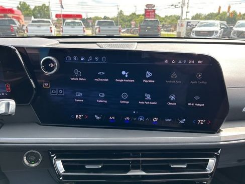 New 2026 Chevrolet Traverse LT w/ Enhanced Driving Package image 14