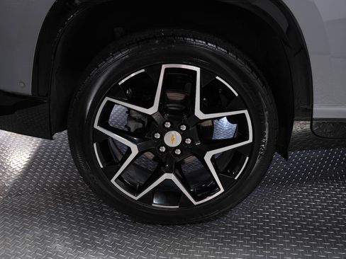 Used 2026 Chevrolet Traverse High Country w/ LPO, Floor Liner Package AWD/4WD image 24