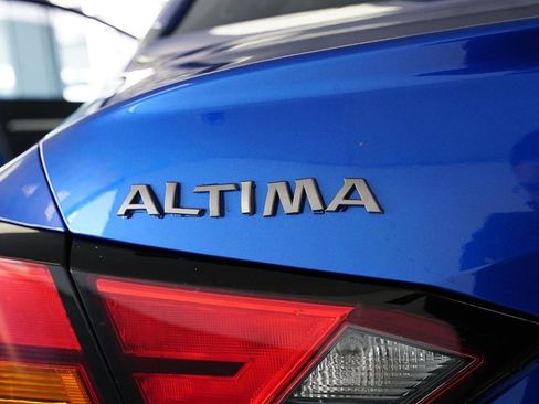 Used 2025 Nissan Altima 2.5 SR w/ SR Premium Package image 24