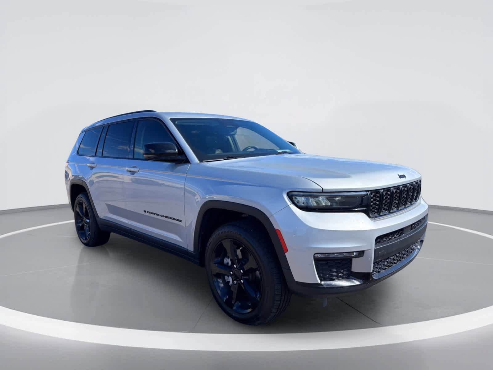 Used 2022 Jeep Grand Cherokee L Limited w/ Black Appearance Package AWD/4WD image 7