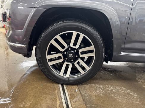 Used 2021 Toyota 4Runner Limited image 12