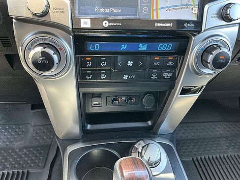 Used 2022 Toyota 4Runner Limited AWD/4WD image 18