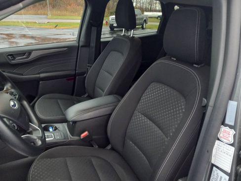 Used 2025 Ford Escape Active AWD/4WD image 13