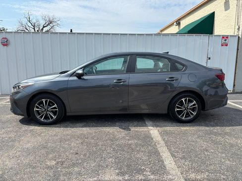 Used 2024 Kia Forte LXS FWD image 2
