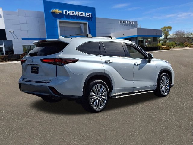 Used 2026 Toyota Highlander XLE AWD/4WD image 24