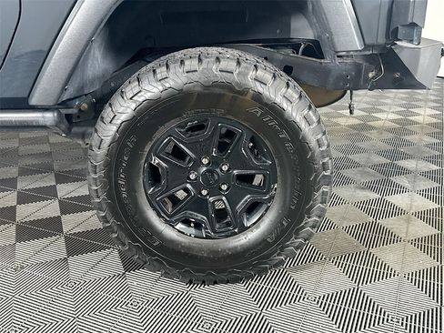 Used 2016 Jeep Wrangler Sport image 34